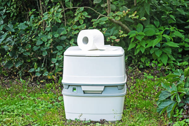 Best Portable restroom trailer rental  in Burbank, WA